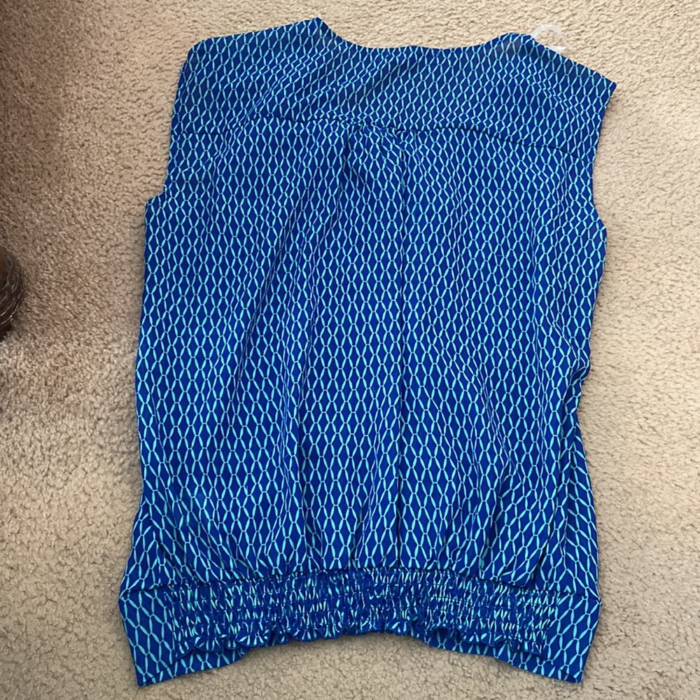 Patterned Blouse - Picture 6 of 8
